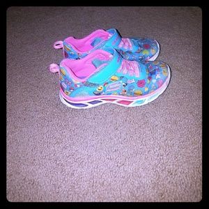 Sketchers emoji light up